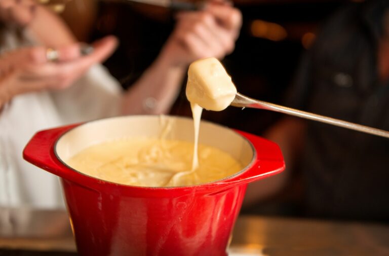 Est-ce que la fondue est française ? Est-ce que la fondue est française ?