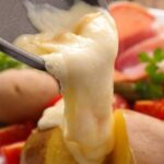 Est-ce que la raclette est française ou Suisse ?