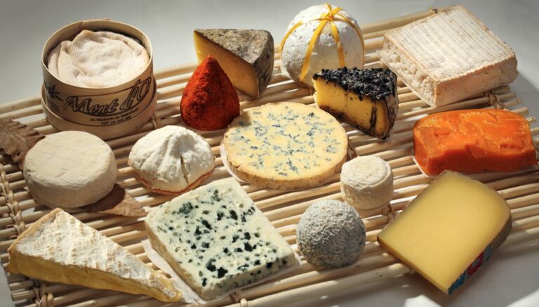 Est-ce que le fromage se périme ? Est-ce que le fromage se périme ?