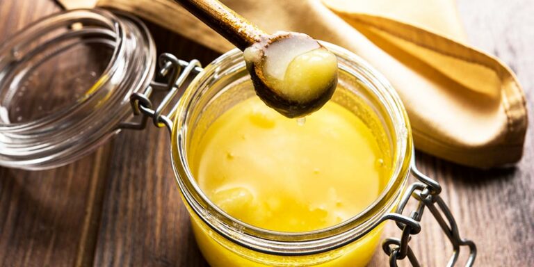 Est-ce que le ghee se conserve au frigo ?