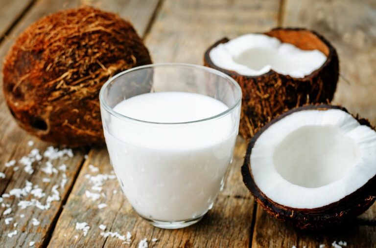 Est-ce que le lait de coco est epais ? Est-ce que le lait de coco est epais ?