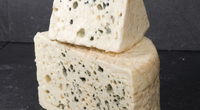 Est-ce que le roquefort est un bleu ?