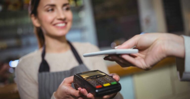 Est-ce qu'un magasin peut retrouver un ticket de caisse ?