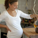 Est-ce qu'une femme enceinte peut boire du chocolat ?