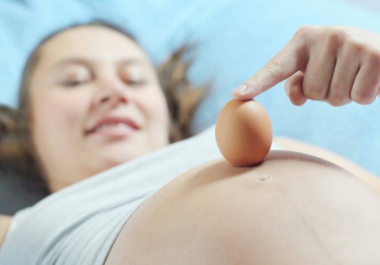 Est-ce qu’une femme enceinte peut manger des œufs ? Est-ce qu'une femme enceinte peut manger des œufs ?