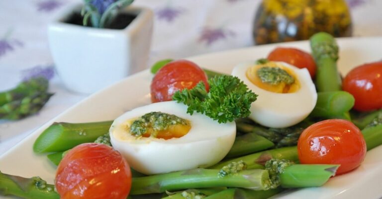 Est-il bon de manger un yaourt le soir ? Est-il bon de manger un yaourt le soir ?