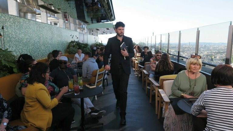 Guide découverte des rooftops de Paris : « 30 adresses ouvertes en deux ans »