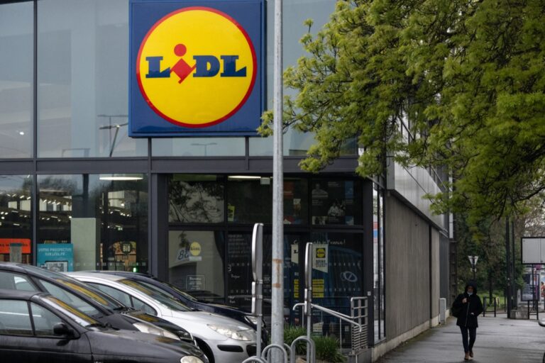 Lidl rappelle des baguettes suspectées de contenir du métal