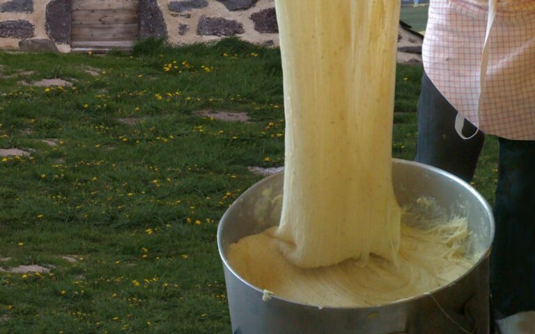 Où est fabriqué l'aligot ?