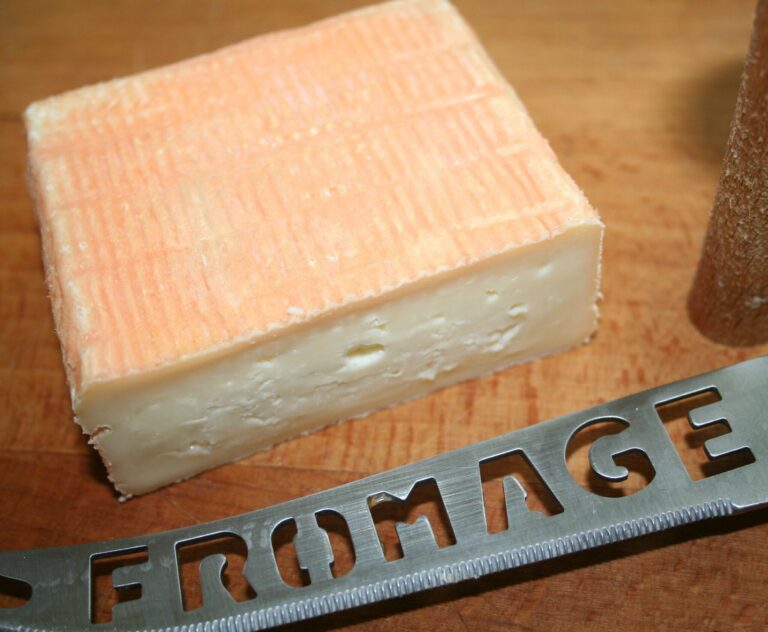 Où est fabriqué le fromage Le Petit Basque ?