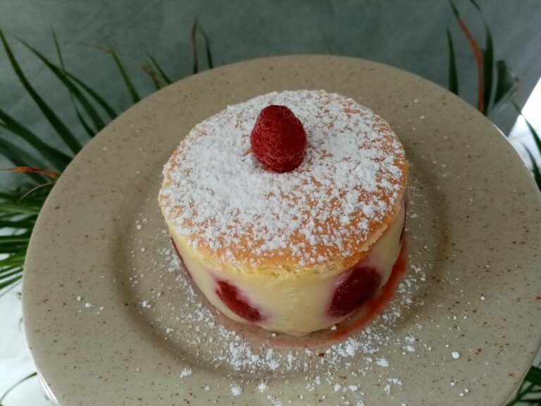 Où mettre la crème diplomate ?