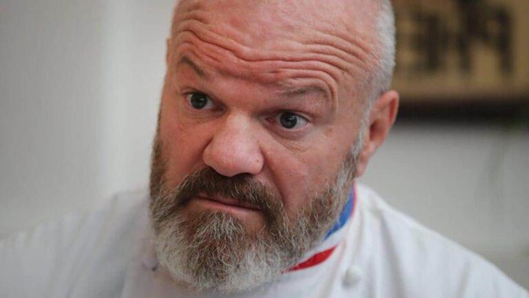 Philippe Etchebest est dégoûté par la salle à manger la plus sale de la cuisine du salon Cauchemar.