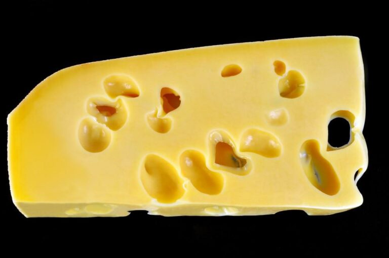 Pourquoi Confond-on Gruyère et Emmental ? Pourquoi Confond-on Gruyère et Emmental ?