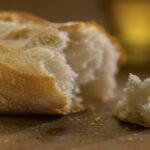 Pourquoi couper le pain à la main ?