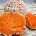 Pourquoi du fromage orange ?