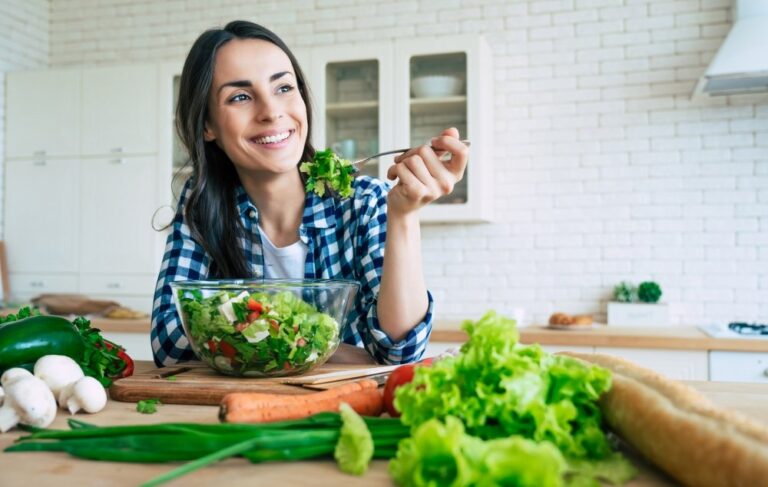 Pourquoi il ne faut pas manger de crudités le soir ?