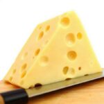 Pourquoi il y a des trous dans l'Emmental ?