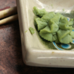 Pourquoi le wasabi monte au nez ?