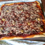 Pourquoi ma pizza brûle en dessous ?