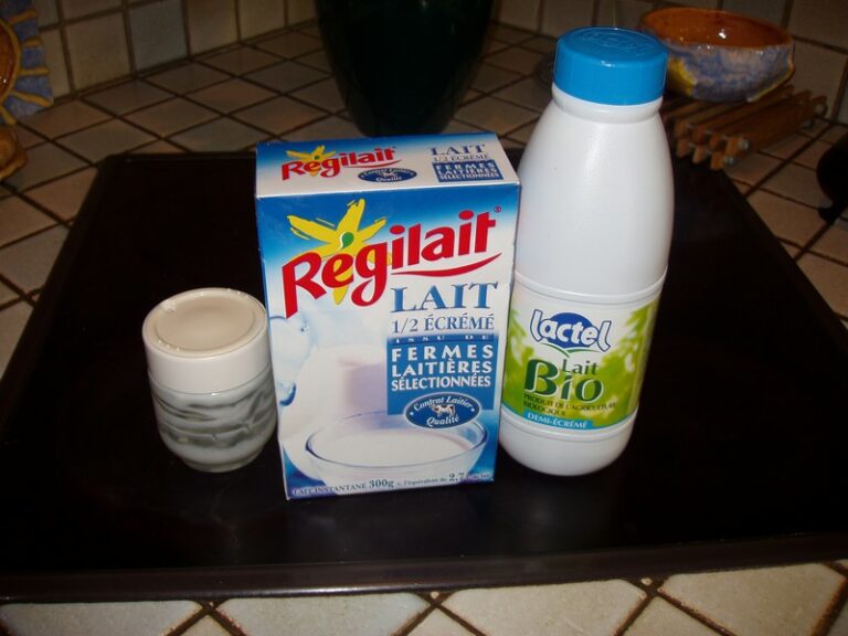 Pourquoi mettre de la poudre de lait dans les yaourts ? Pourquoi mettre de la poudre de lait dans les yaourts ?