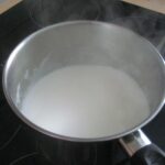 Pourquoi mettre du lait sur le visage ?