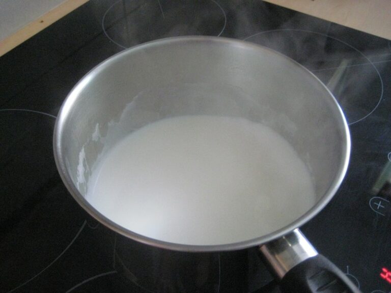 Pourquoi mettre du lait sur le visage ? Pourquoi mettre du lait sur le visage ?