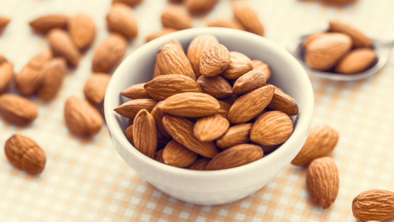 Pourquoi ne pas manger la peau des amandes ?