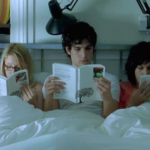 Pourquoi on dit jamais deux sans trois ?