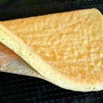 Pourquoi rouler la génoise dans un torchon ?