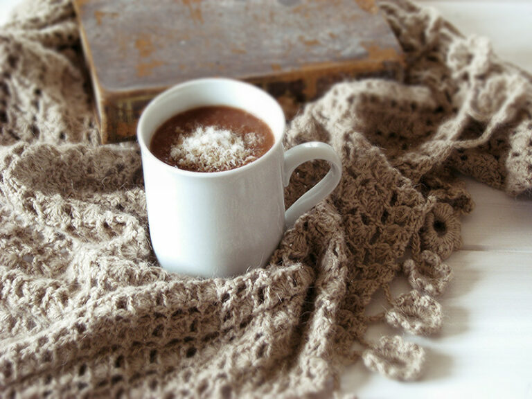 Puis-je boire un chocolat chaud enceinte ?