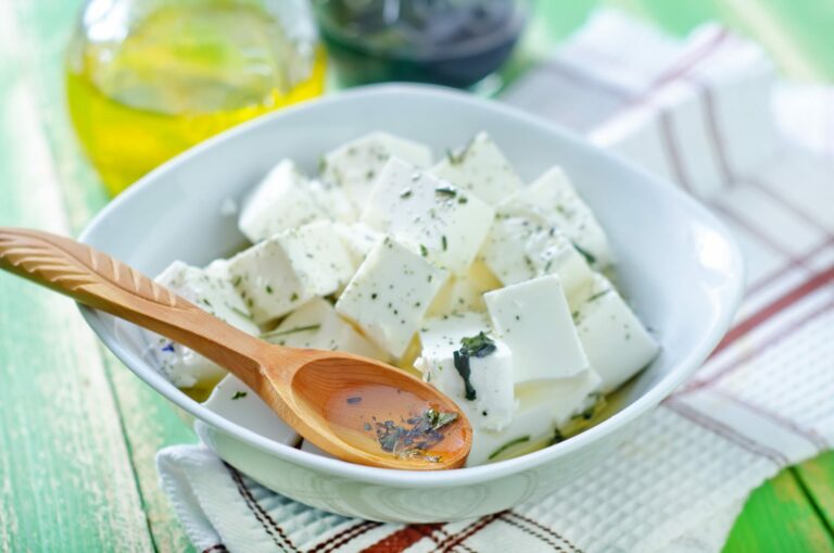 Puis-je manger de la feta enceinte ?