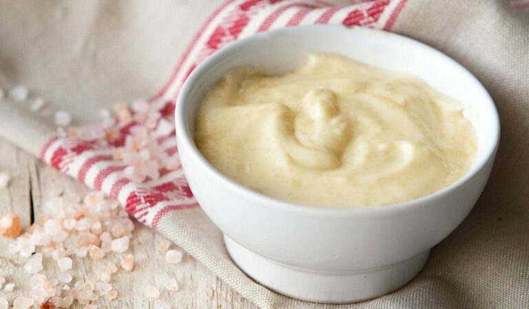 Puis-je manger de la mayonnaise maison enceinte ?