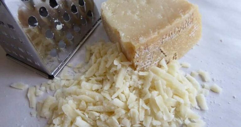 Puis-je manger du parmesan enceinte ? Puis-je manger du parmesan enceinte ?