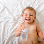 Quand arrêter l'eau spéciale bébé ?