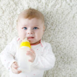 Quand arrêter les purées pour bébé ?