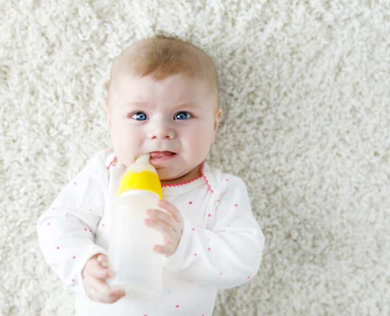 Quand arrêter les purées pour bébé ?