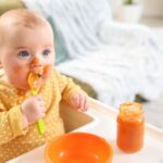 Quand et comment donner des morceaux à bébé ?