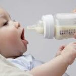 Quand remplacer le biberon de midi ?