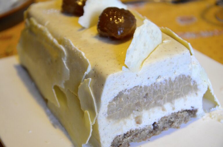 Quand sortir une bûche mousse du congélateur ? Quand sortir une bûche mousse du congélateur ?