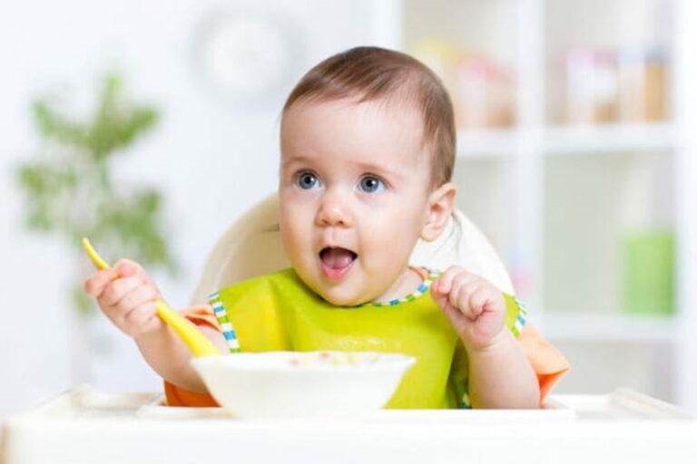 Quel âge bébé mange crêpe ?