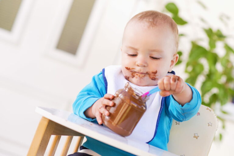 Quel âge pour donner du chocolat à un bébé ?