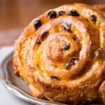 Quel est l'autre nom du pain au chocolat ?