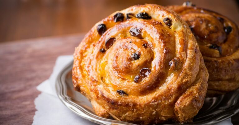 Quel est l’autre nom du pain au chocolat ? Quel est l'autre nom du pain au chocolat ?