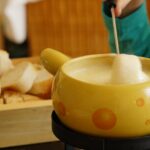 Quel est le plus calorique entre la raclette et la fondue ?