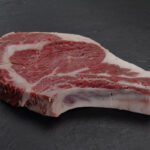 Quel est le poids de l'os dans une côte de bœuf ?