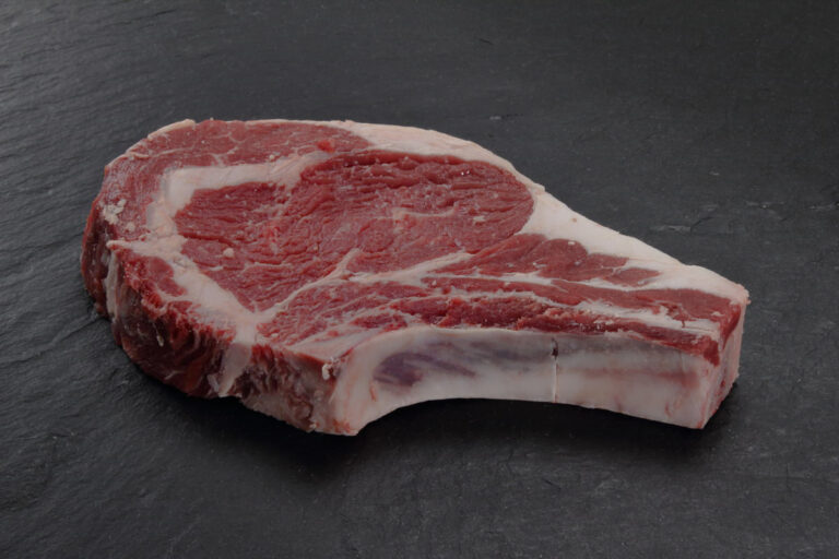 Quel est le poids de l'os dans une côte de bœuf ?