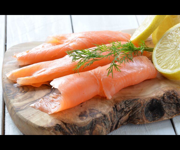 Quel est le poids d’une tranche de saumon fumé ? Quel est le poids d'une tranche de saumon fumé ?