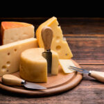 Quel est le premier fromage inventé ?