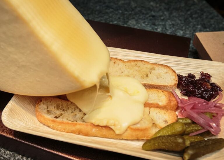 Quel fromage est utilisé en Suisse pour faire une raclette ?