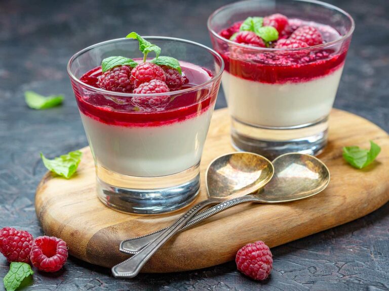 Quel fruit avec panna cotta ?